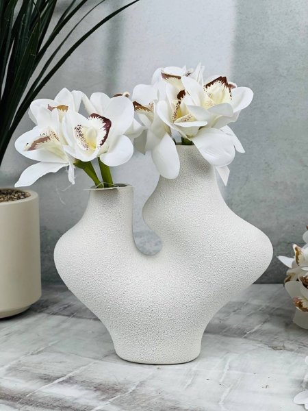 فازا بورسلان ابيض مخرم متعرج 25x28CM